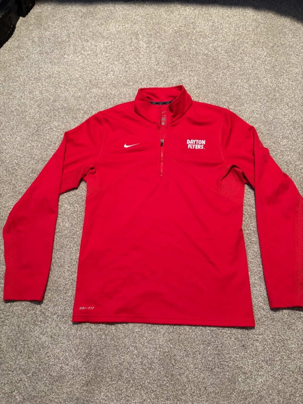 Nike Dri-FIT Dayton Flyers 1/4 Zip Pullover Red Men's Small